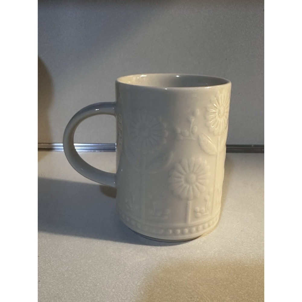 Starbucks Floral SUNFLOWER 12oz Coffee Mug White Embossed Textured Flowers Daisy